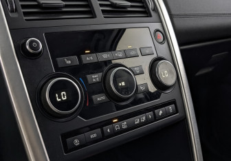Подержанный автомобиль Land Rover Discovery Sport 2019 года (21 фото)