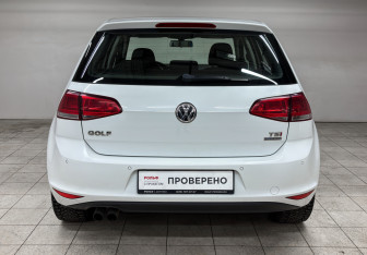 Подержанный автомобиль Volkswagen Golf Hatchback 2014 года (6 фото)