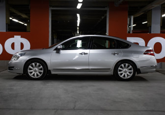 Подержанный автомобиль Nissan Teana 2008 года (8 фото)