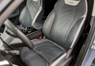 Подержанный автомобиль Geely Atlas 2024 года (14 фото)