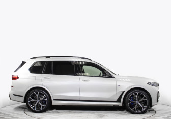 Подержанный автомобиль BMW X7 2019 года (4 фото)