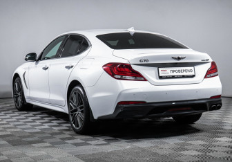 Подержанный автомобиль Genesis G70 2019 года (7 фото)