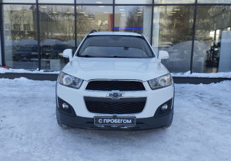 Подержанный автомобиль Chevrolet Captiva 2013 года (2 фото)