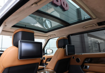 Подержанный автомобиль Land Rover Range Rover 2018 года (25 фото)