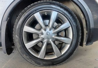 Подержанный автомобиль Infiniti EX 2012 года (20 фото)
