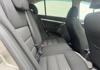 Подержанный автомобиль Skoda Octavia Liftback 2011 года (11 фото)