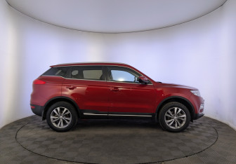 Подержанный автомобиль Geely Atlas 2019 года (4 фото)