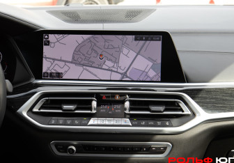 Подержанный автомобиль BMW X7 2020 года (13 фото)