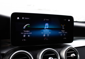 Подержанный автомобиль Mercedes-Benz GLC Coupe 2022 года (26 фото)