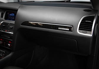 Подержанный автомобиль Audi Q7 2013 года (27 фото)