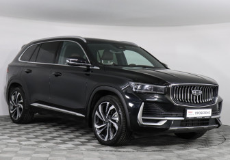 Подержанный автомобиль Geely Monjaro 2023 года (3 фото)