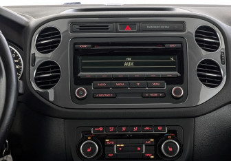 Подержанный автомобиль Volkswagen Tiguan 2013 года (17 фото)