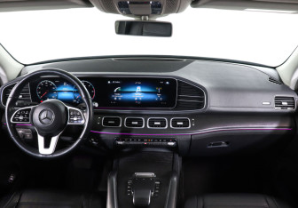 Подержанный автомобиль Mercedes-Benz GLE 2020 года (12 фото)