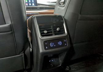 Подержанный автомобиль Chery Tiggo 8 Pro Max 2022 года (16 фото)
