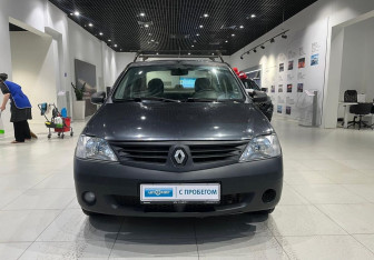 Подержанный автомобиль Renault Logan Sedan 2006 года (2 фото)