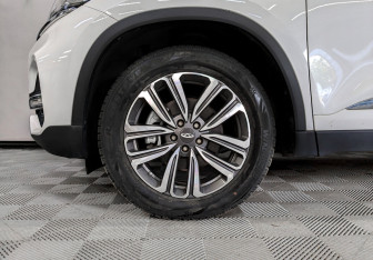 Подержанный автомобиль Chery Tiggo 8 2020 года (10 фото)