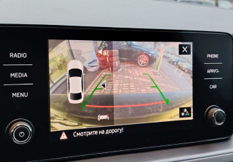 Подержанный автомобиль Skoda Rapid Liftback 2021 года (14 фото)