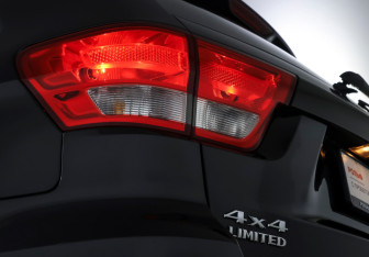 Подержанный автомобиль Jeep Grand Cherokee 2012 года (20 фото)