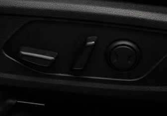 Подержанный автомобиль Kia Sportage 2023 года (16 фото)