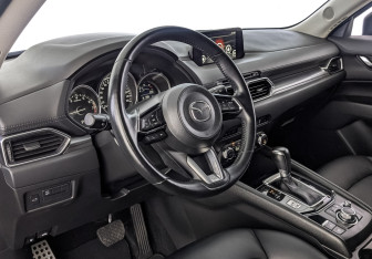 Подержанный автомобиль Mazda CX-5 2018 года (15 фото)
