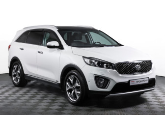 Подержанный автомобиль Kia Sorento 2017 года (3 фото)