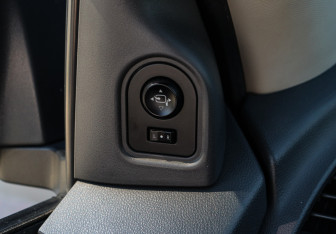 Подержанный автомобиль Chevrolet TrailBlazer 2013 года (15 фото)