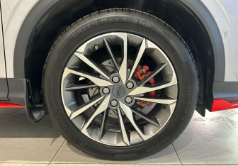 Подержанный автомобиль Geely Coolray 2022 года (20 фото)