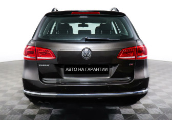 Подержанный автомобиль Volkswagen Passat Wagon 2014 года (6 фото)