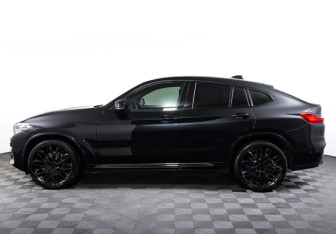 Подержанный автомобиль BMW X4 2018 года (8 фото)