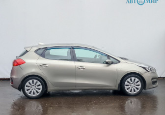 Подержанный автомобиль Kia Ceed Wagon 2017 года (4 фото)