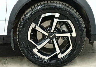 Подержанный автомобиль Jaecoo J7 2024 года (9 фото)