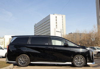 Подержанный автомобиль GAC M8 2024 года (3 фото)