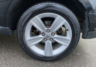 Подержанный автомобиль Peugeot 4007 2011 года (12 фото)