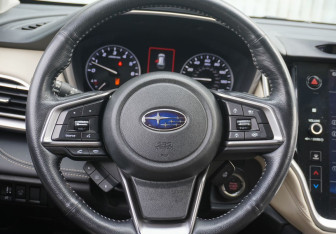 Подержанный автомобиль Subaru Outback Wagon 2020 года (14 фото)