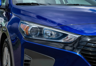 Подержанный автомобиль Hyundai IONIQ 2019 года (17 фото)