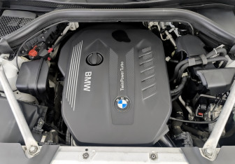 Подержанный автомобиль BMW X3 2021 года (9 фото)