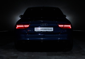 Подержанный автомобиль Audi RS 7 2016 года (17 фото)