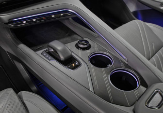 Подержанный автомобиль Zeekr 001 2024 года (18 фото)