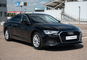Подержанный автомобиль Audi A6 Sedan 2021 года (3 фото)