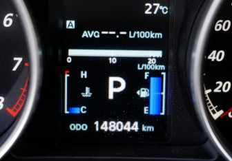 Подержанный автомобиль Mitsubishi ASX 2011 года (15 фото)