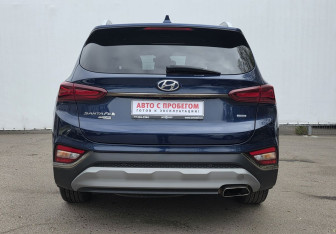 Подержанный автомобиль Hyundai Santa Fe 2019 года (6 фото)