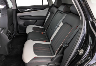 Подержанный автомобиль Volkswagen Teramont 2023 года (18 фото)