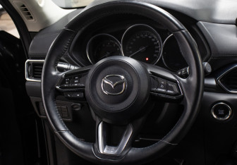Подержанный автомобиль Mazda CX-5 2021 года (16 фото)