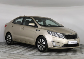 Подержанный автомобиль Kia Rio Sedan 2013 года (3 фото)