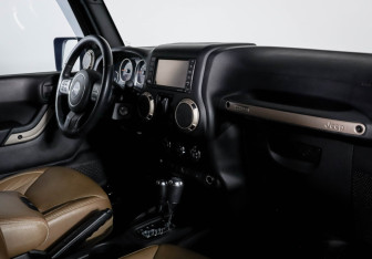 Подержанный автомобиль Jeep Wrangler 2016 года (9 фото)