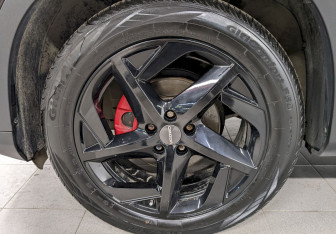 Подержанный автомобиль Omoda C5 2023 года (18 фото)
