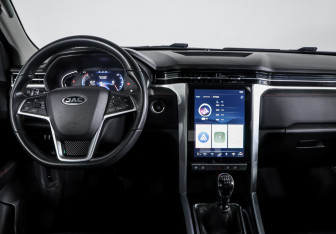 Подержанный автомобиль JAC T8 Pro 2023 года (12 фото)