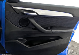 Подержанный автомобиль BMW X2 2020 года (25 фото)