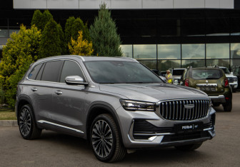 Подержанный автомобиль Geely Monjaro 2025 года (2 фото)