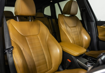 Подержанный автомобиль BMW X3 2019 года (11 фото)